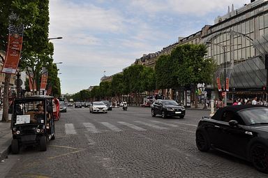 Paris - Avenue des Champs-Elysees