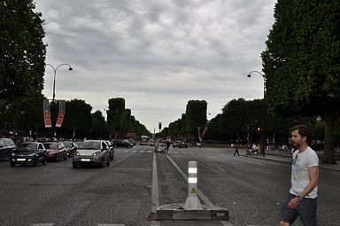 Paris - Avenue des Champs-Elysees