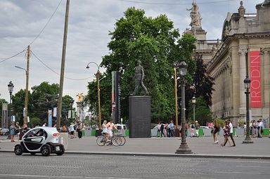 Paris - Avenue des Champs-Elysees