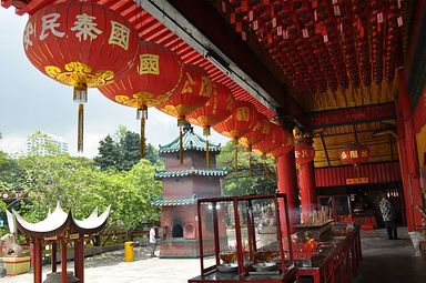 Lian Shan Shuang Lin Monastery, Singapore