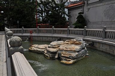 Lian Shan Shuang Lin Monastery, Singapore