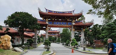 Lian Shan Shuang Lin Monastery, Singapore