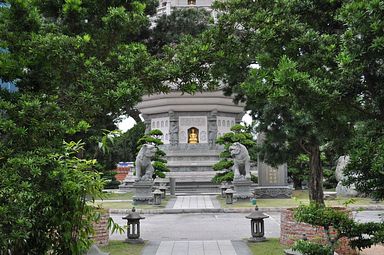 Lian Shan Shuang Lin Monastery, Singapore