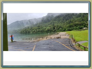 Tarawera + Lakes Sightseeing Tour (Lake Tikitapu. Lake Okareka, Lake Tarawera) 