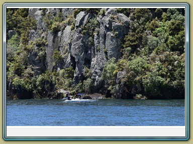 Chris Jolly Scenic Cruise Lake Taupo (NZL)