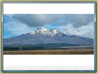 Mount Ruapehu, New Zealand Highway 1