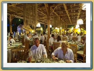 The Breakers Diving & Surfing Lodge
- Oriental Night in Galabeya Kleidung -