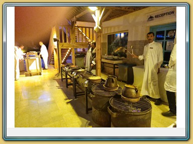 The Breakers Diving & Surfing Lodge
- Oriental Night in Galabeya Kleidung -