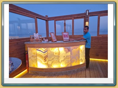 The Breakers Diving & Surfing Lodge
- Sky Bar -