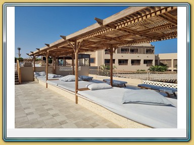 The Breakers Diving & Surfing Lodge