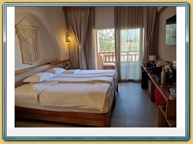 The Breakers Diving & Surfing Lodge